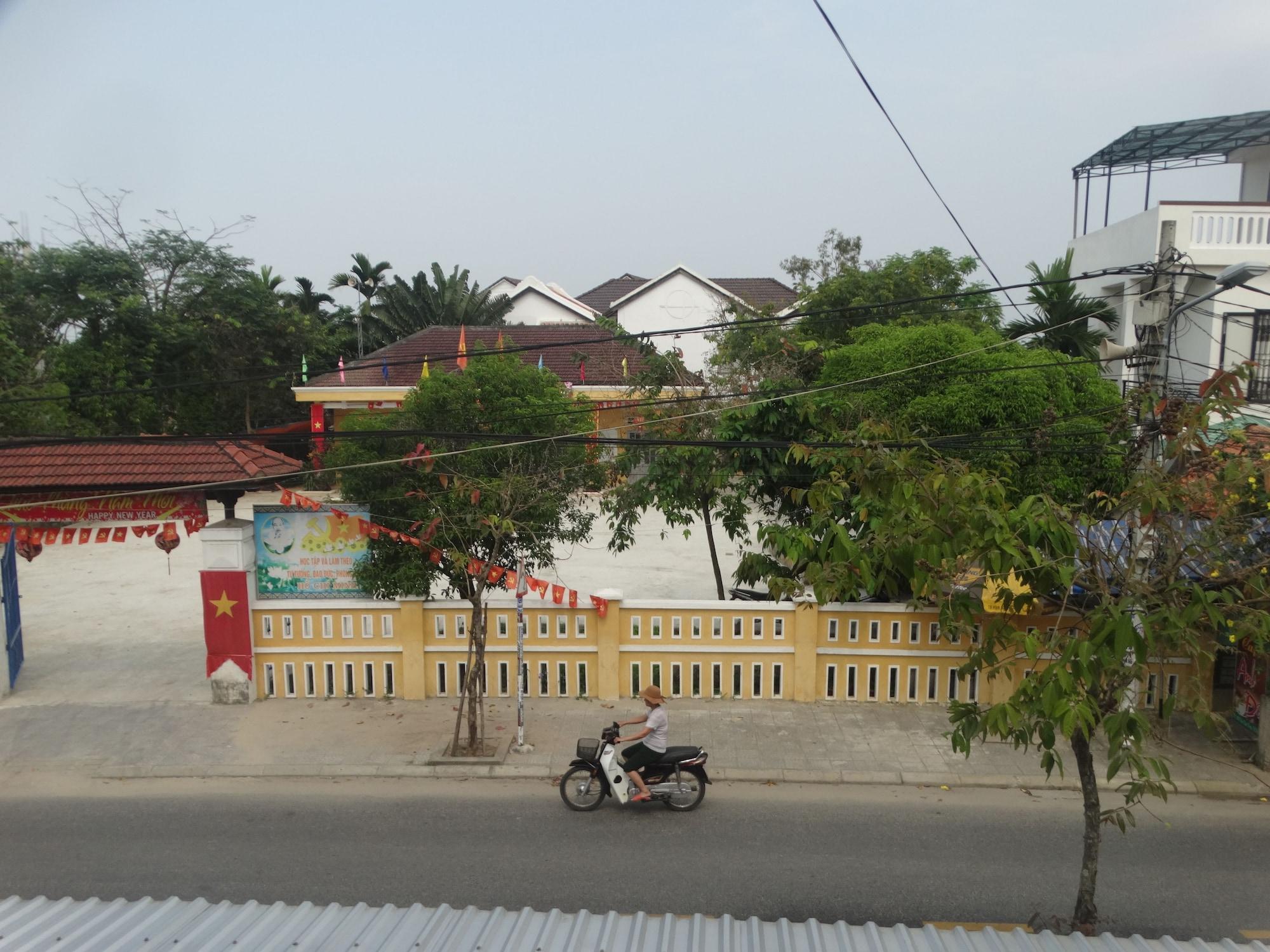 Yellow House Homestay Hoi An Exterior photo