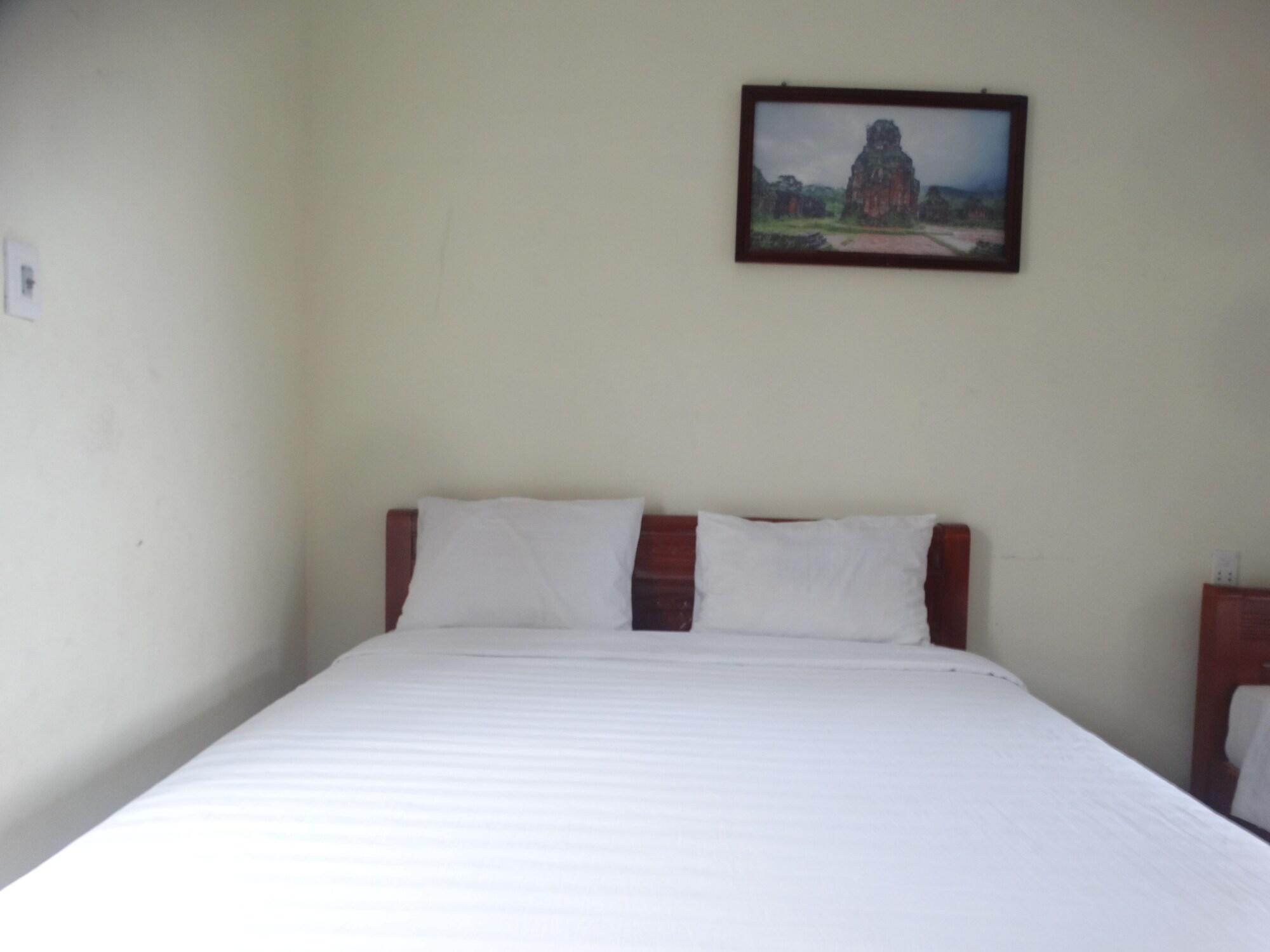 Yellow House Homestay Hoi An Exterior photo