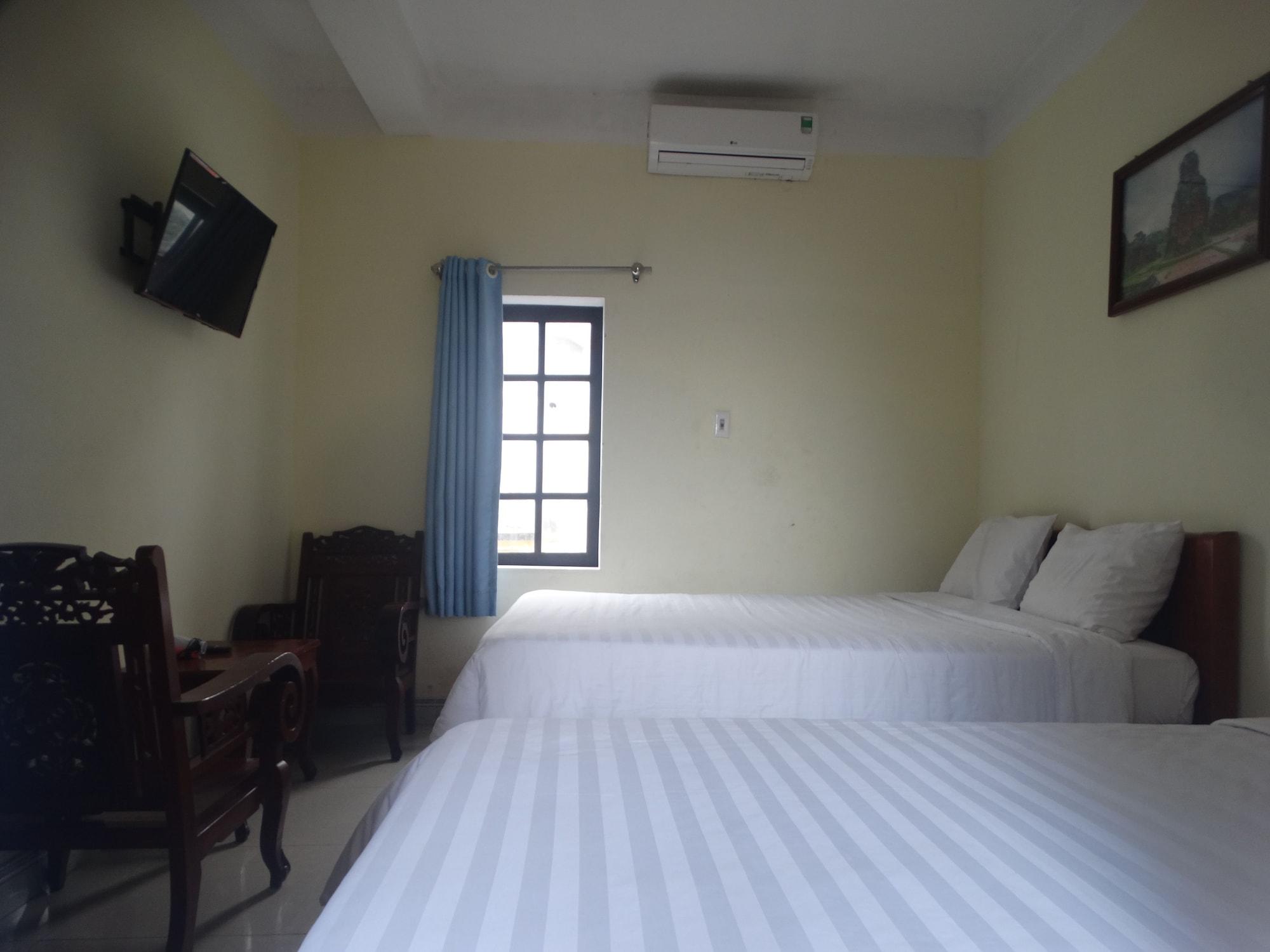 Yellow House Homestay Hoi An Exterior photo