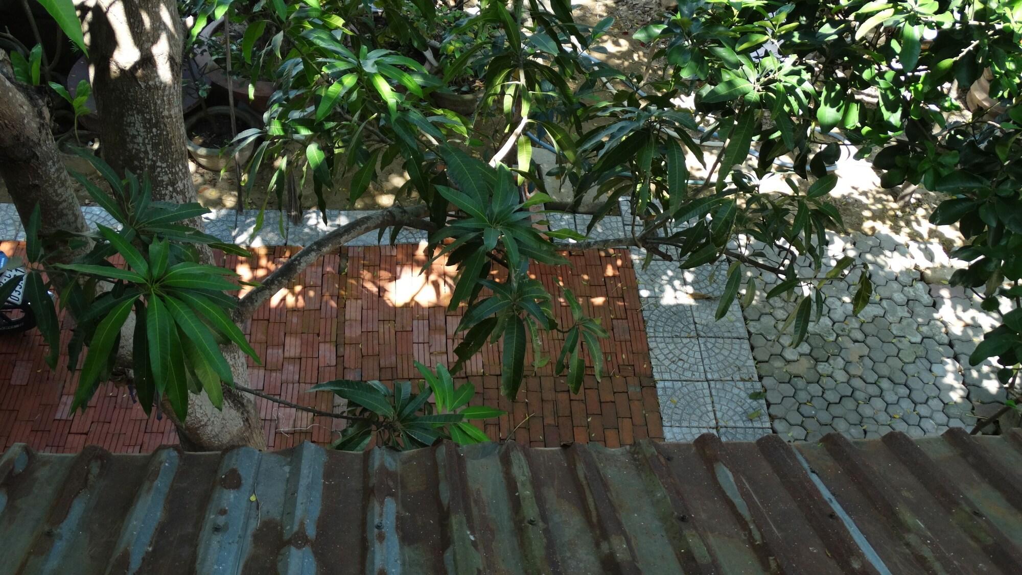 Yellow House Homestay Hoi An Exterior photo