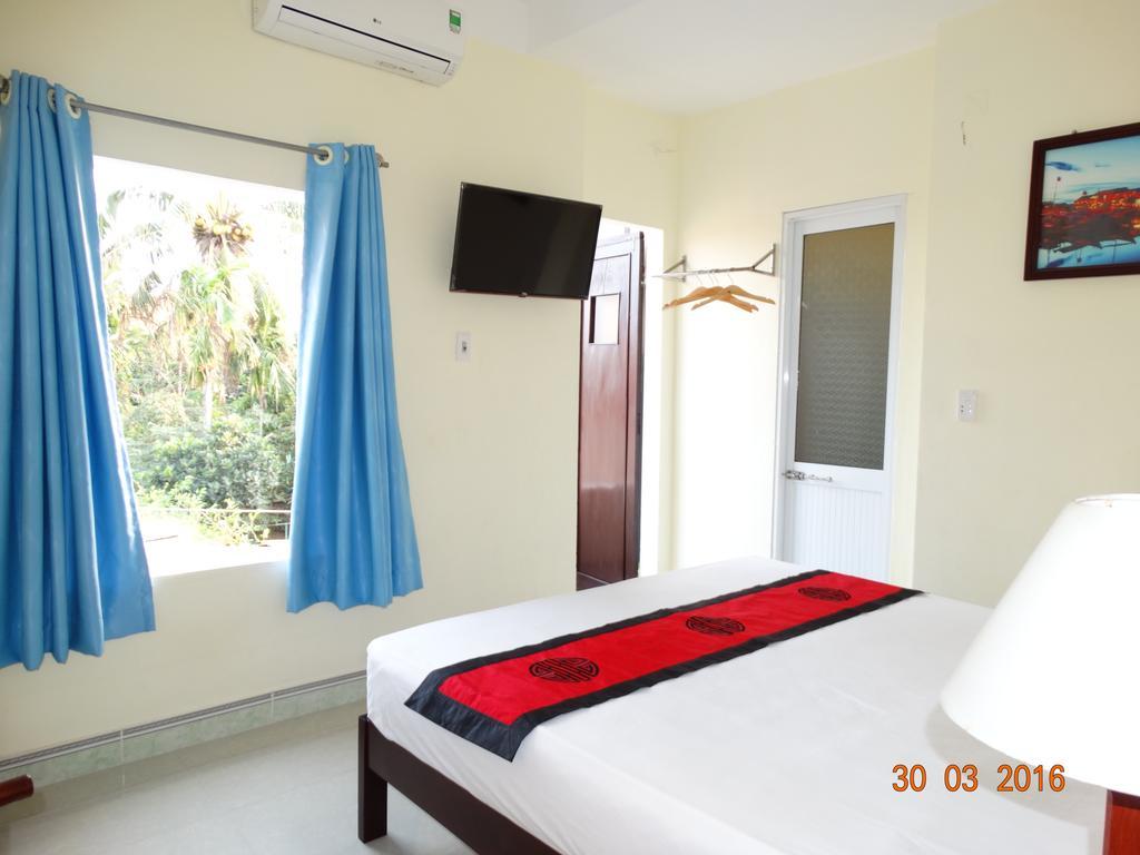 Yellow House Homestay Hoi An Exterior photo