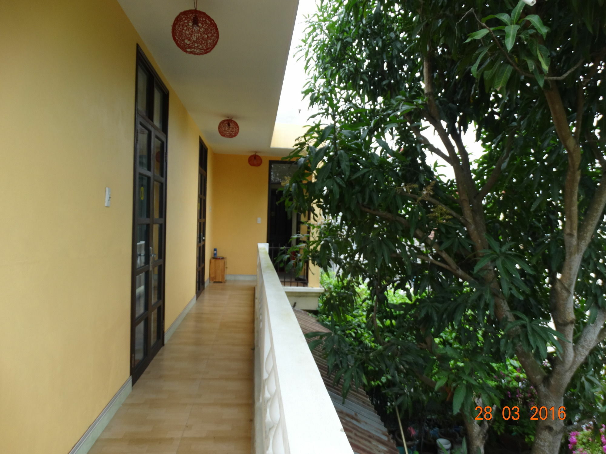 Yellow House Homestay Hoi An Exterior photo